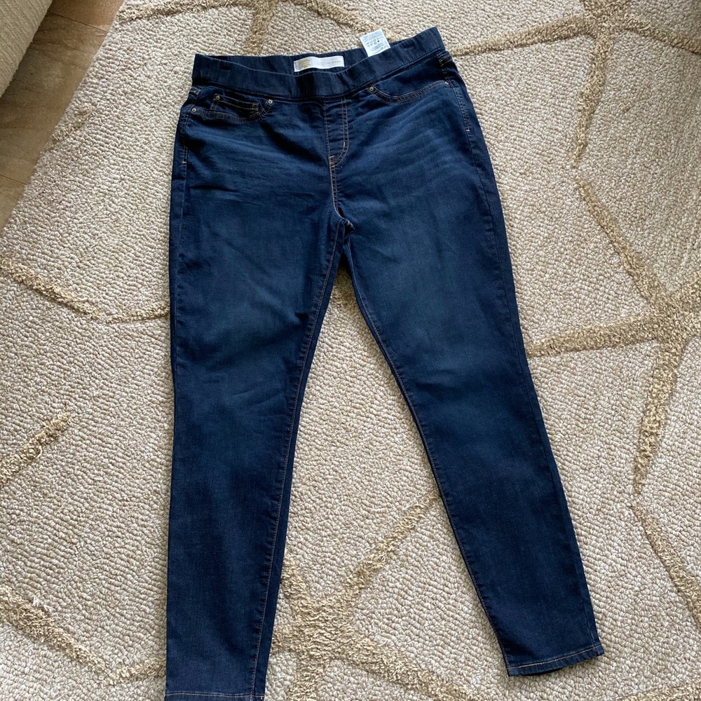 Levi’s Pull-on Skinny Jeans